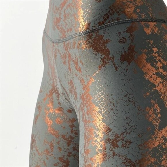 NWT Luxe Metallic Legging Gray Bronze  Scrunch Butt Large - Picture 1 of 2